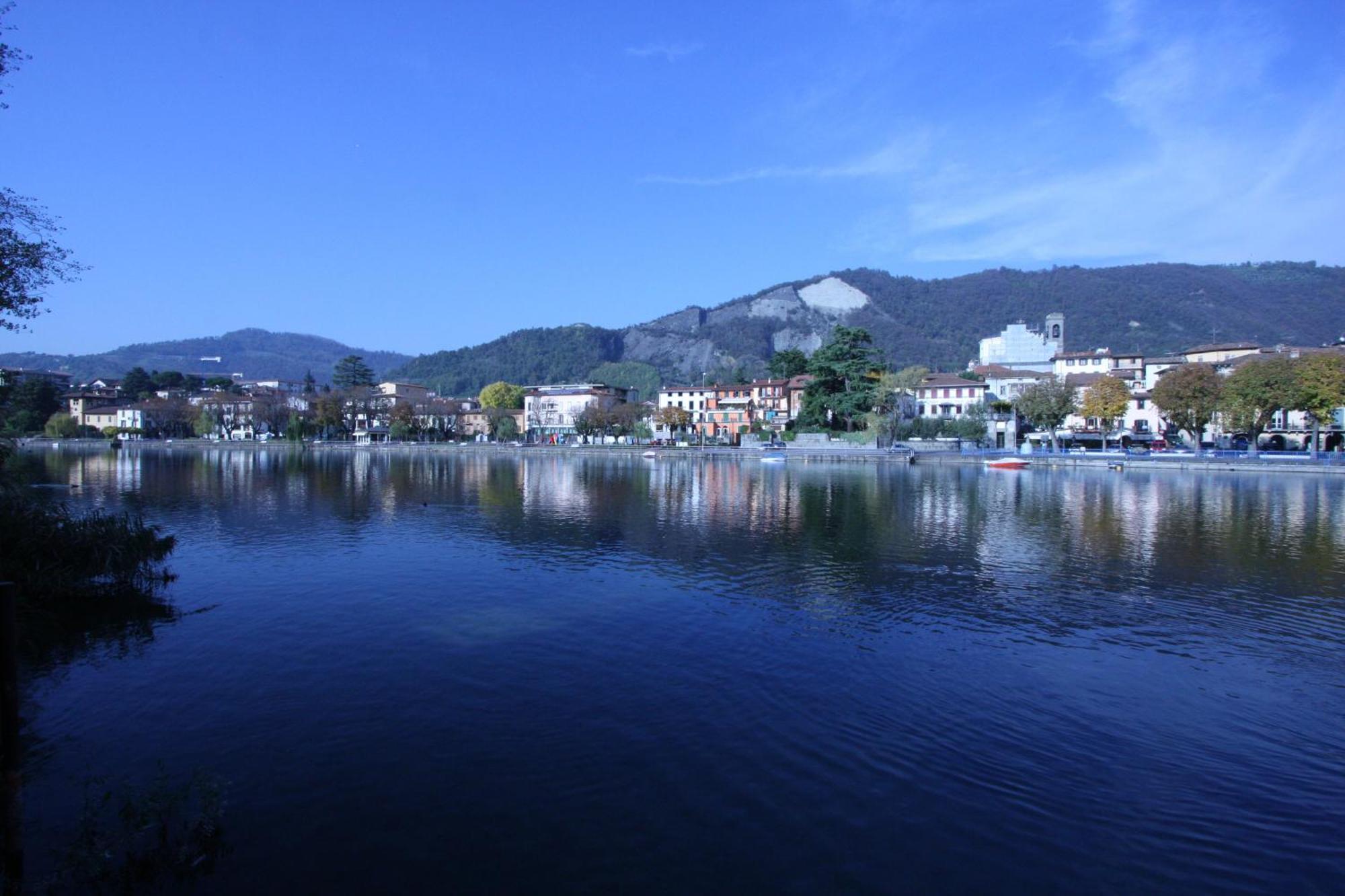 Bed And Breakfast Centrostorico ซาร์นีโก ภายนอก รูปภาพ
