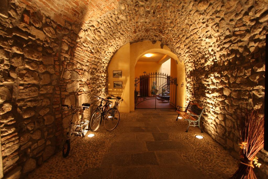 Bed And Breakfast Centrostorico ซาร์นีโก ภายนอก รูปภาพ