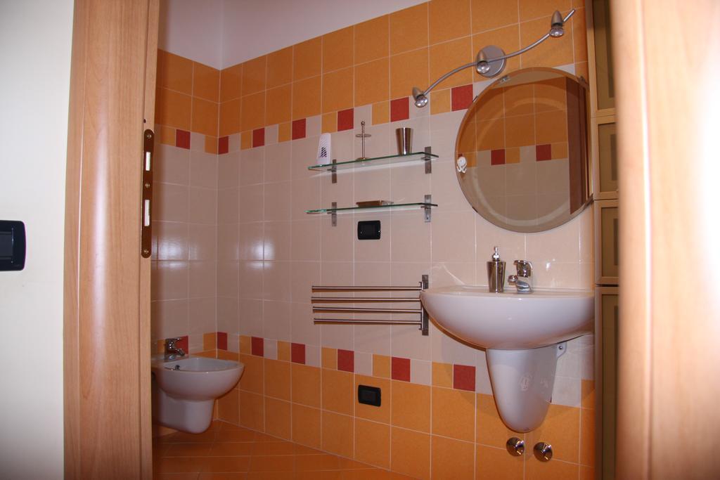 Bed And Breakfast Centrostorico ซาร์นีโก ภายนอก รูปภาพ