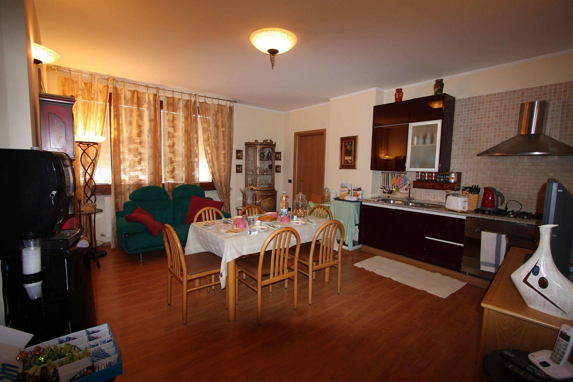 Bed And Breakfast Centrostorico ซาร์นีโก ภายนอก รูปภาพ